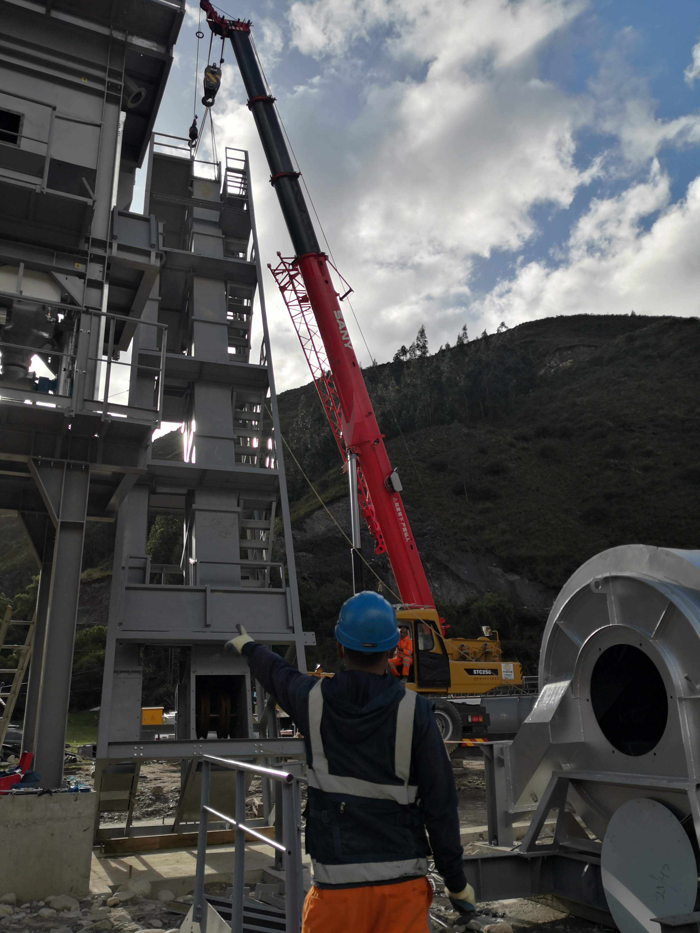 D&G Machinery DG2000PM Asphalt Mixing Plant in Peru